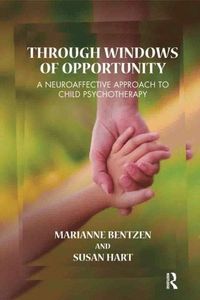 Through Windows of Opportunity
                E-bok; Susan Hart, Marianne Bentzen; 2018